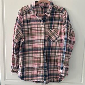 Eddie Bauer long sleeve soft button down shirt